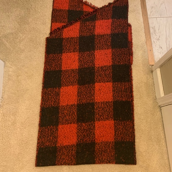 Buffalo Plaid Blanket Scarf - Picture 3 of 13